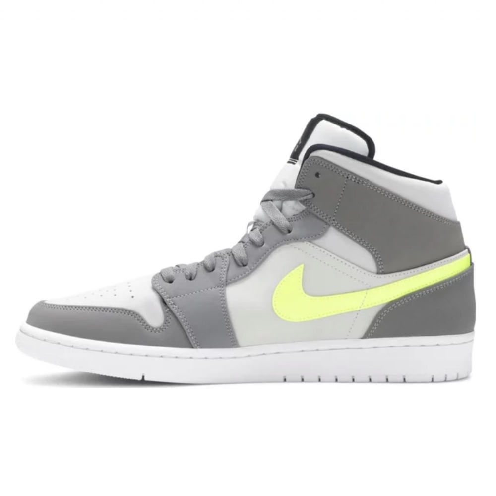 NIKE Air Jordan 1 Mid 'Gunsmoke Volt' - Picture 5 of 12